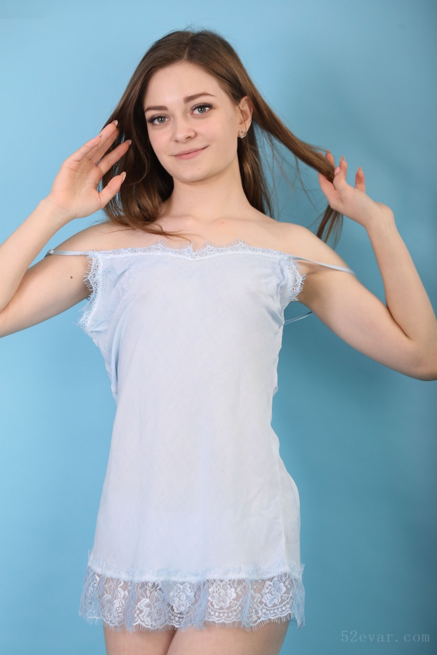 [248P+2V] Lauren淡蓝色纱衣写真